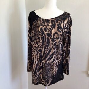 Max & Rina Animal Print Long Sleeve Top